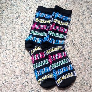 2 pairs of colourful socks